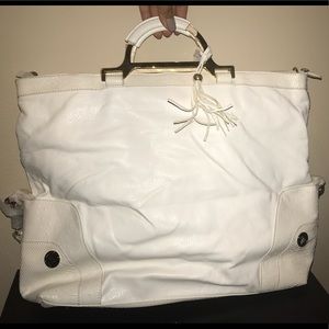 White shoulder bag